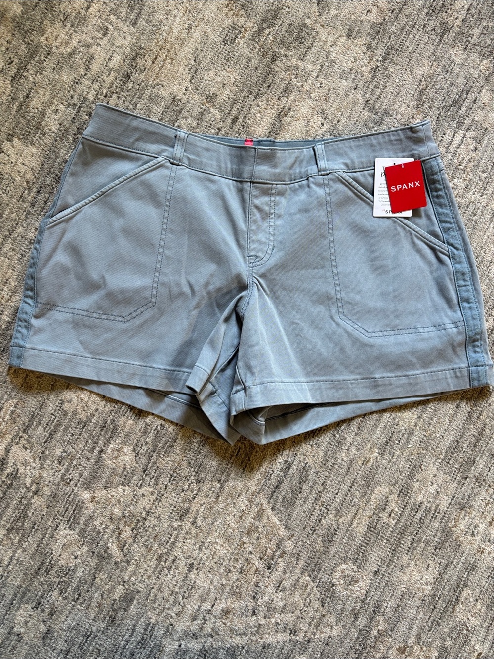 SPANX NWT Light Gray Stretch Everyday Shorts - size XL